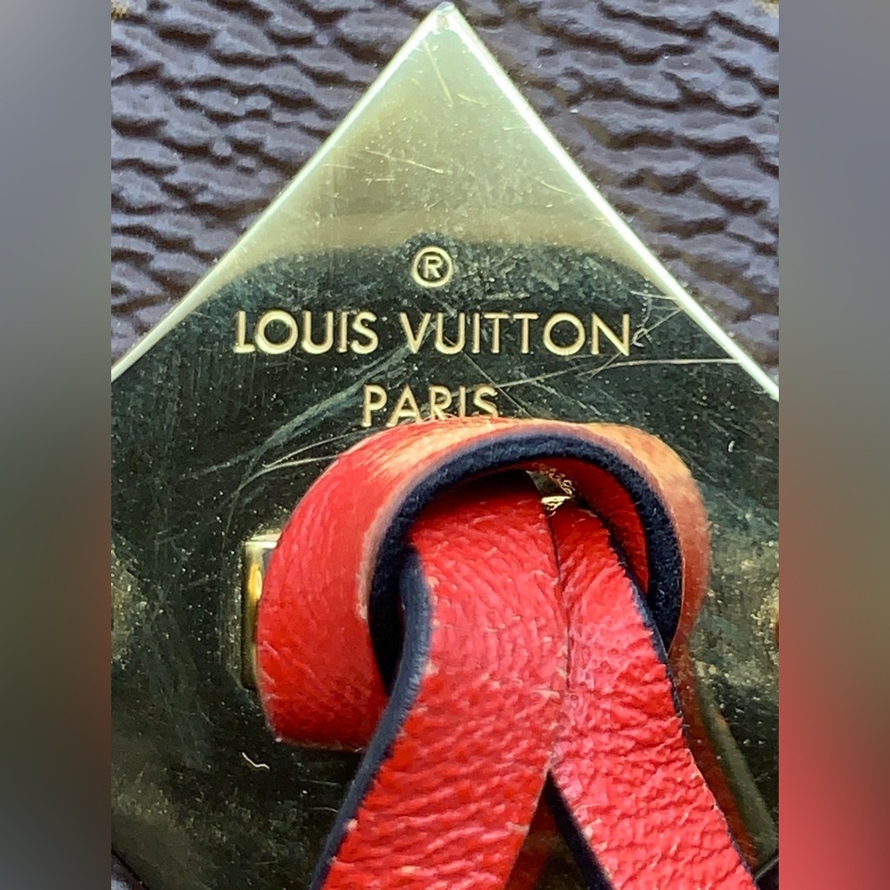 LOUIS VUITTON Monogram Saintonge Red - Picture 6 of 14